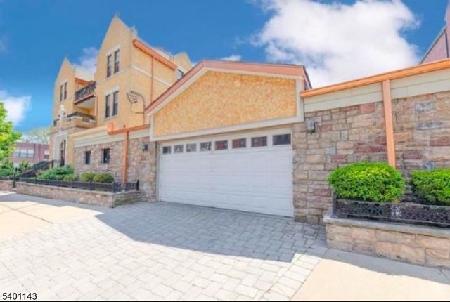 36 W 14Th St Unit 201 201, Bayonne City, NJ 07002