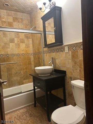36 W 14Th St Unit 201 201, Bayonne City, NJ 07002