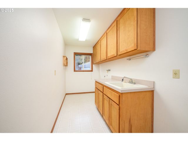 14355 Nw PHEASANT HILL Ln, Mc Minnville, OR 97128