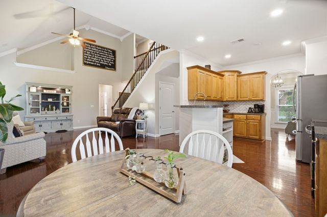 802 Galileo Dr, Rockvale, TN 37153