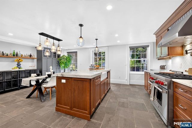 103 Grand Street, Jersey City, NJ 07302