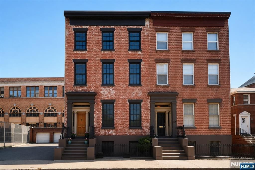 103 Grand Street, Jersey City, NJ 07302