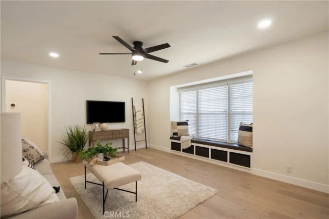 160 N Barranca, Glendora, CA 91741