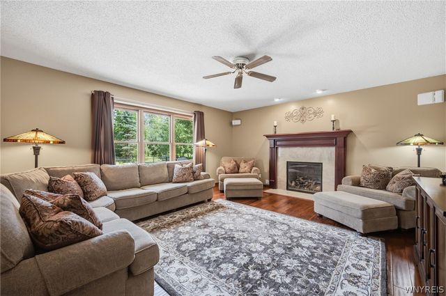 52 Quail Run Lane, Lancaster, NY 14086
