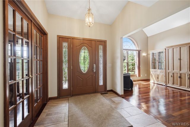 52 Quail Run Lane, Lancaster, NY 14086
