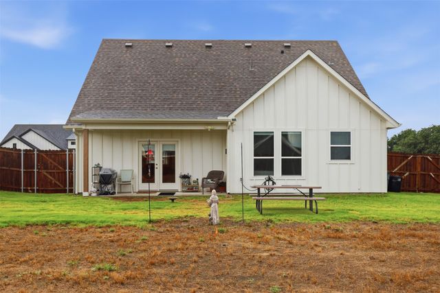 423 Redbud Lane, Tolar, TX 76476