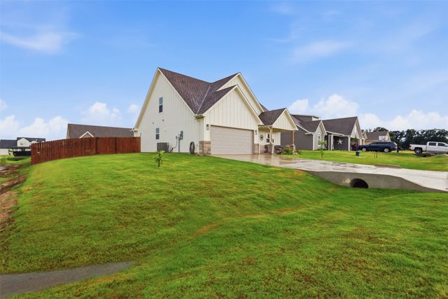 423 Redbud Lane, Tolar, TX 76476