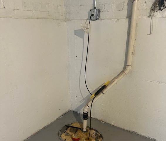 13620 S Atlantic Avenue, Riverdale, IL 60827