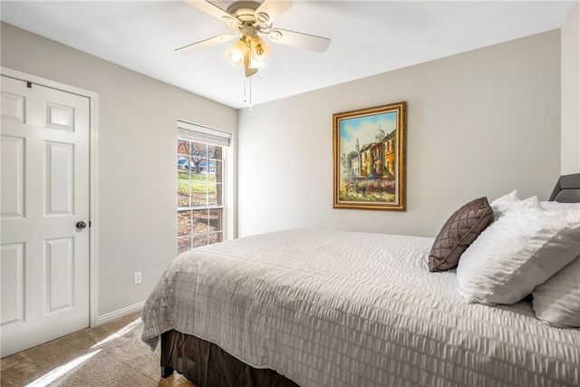 7 Brixham Lane, Bella Vista, AR 72714