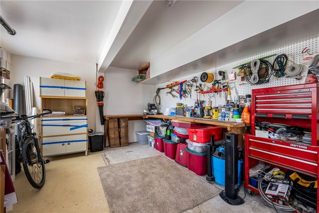 7 Brixham Lane, Bella Vista, AR 72714