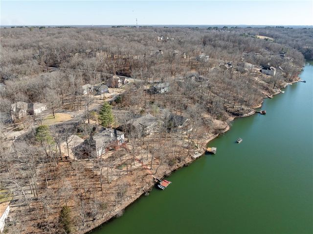 7 Brixham Lane, Bella Vista, AR 72714