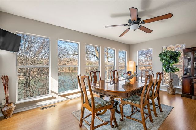 7 Brixham Lane, Bella Vista, AR 72714