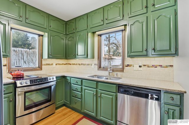 5304 Western Avenue, Omaha, NE 68132