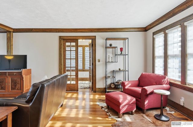 5304 Western Avenue, Omaha, NE 68132