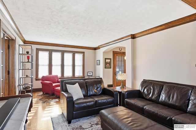 5304 Western Avenue, Omaha, NE 68132