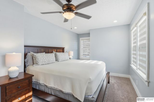 5304 Western Avenue, Omaha, NE 68132