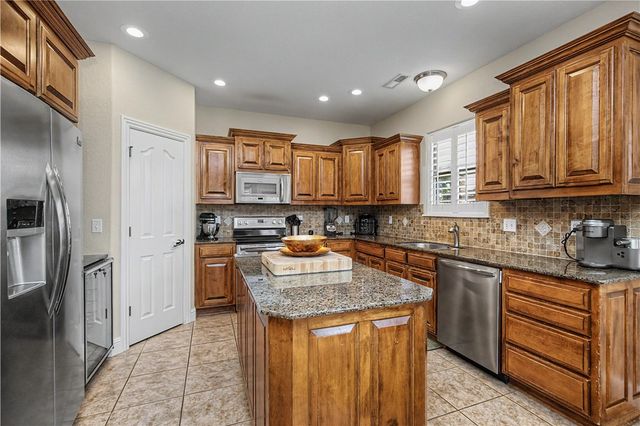 5500 S Lancaster Drive, Rogers, AR 72758