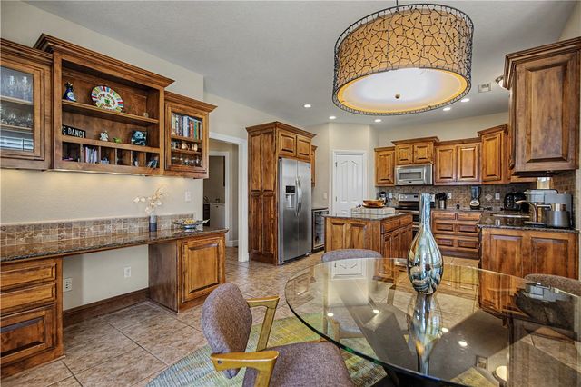 5500 S Lancaster Drive, Rogers, AR 72758