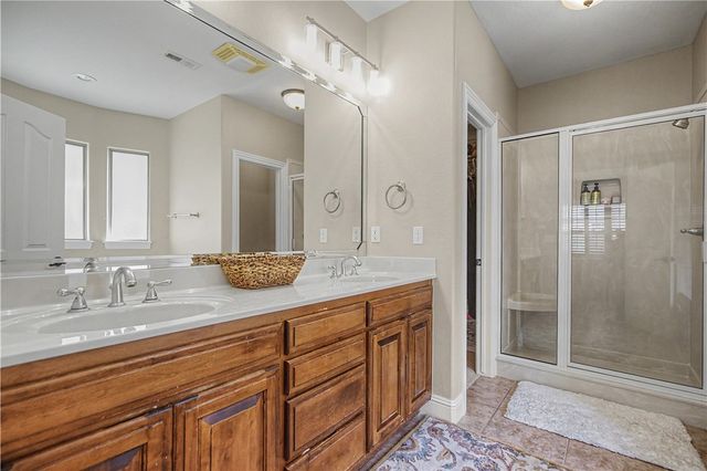 5500 S Lancaster Drive, Rogers, AR 72758