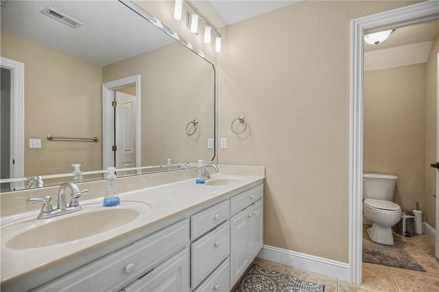 5500 S Lancaster Drive, Rogers, AR 72758