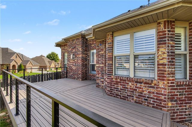 5500 S Lancaster Drive, Rogers, AR 72758