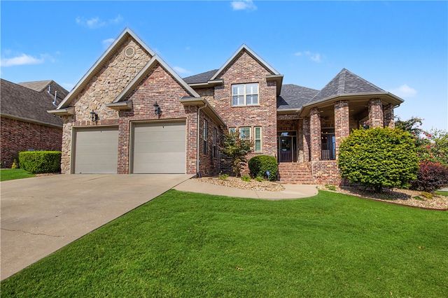 5500 S Lancaster Drive, Rogers, AR 72758