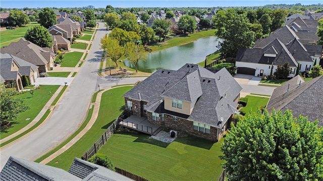 5500 S Lancaster Drive, Rogers, AR 72758