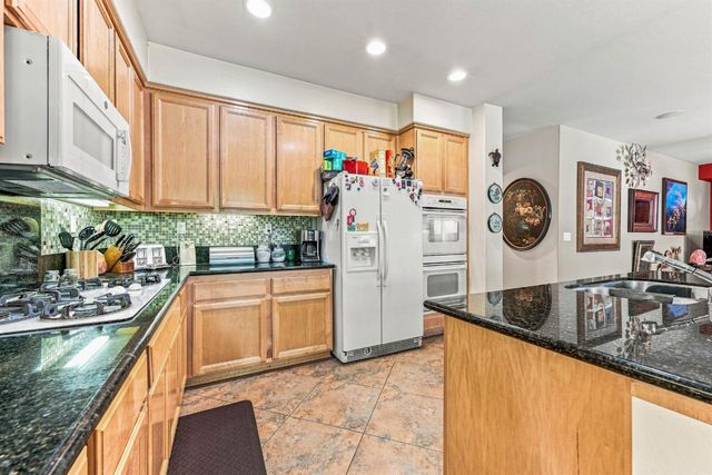 2700 Cascade St, West Sacramento, CA 95691