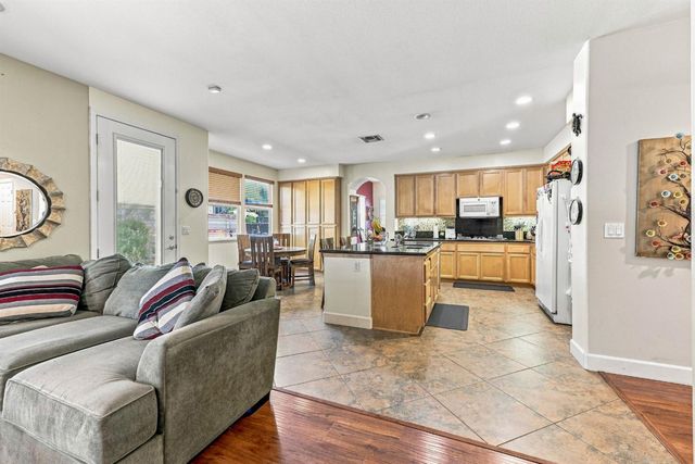 2700 Cascade St, West Sacramento, CA 95691