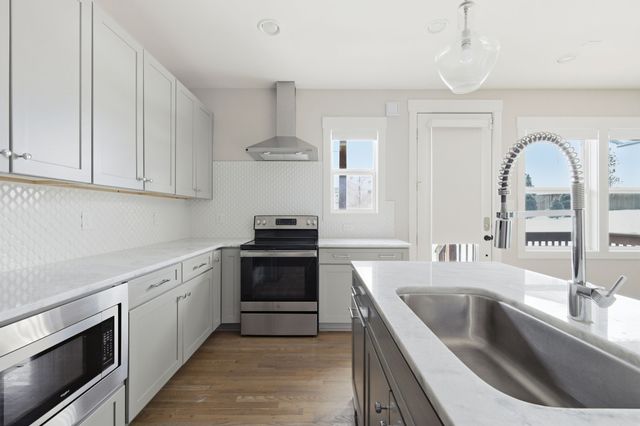 220 Croleywood Ln, Nashville, TN 37209