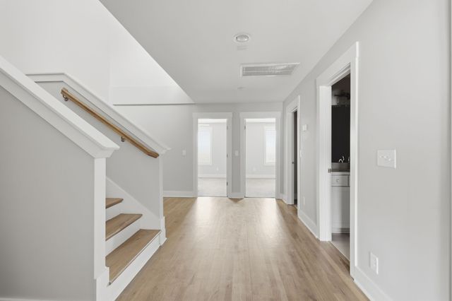 220 Croleywood Ln, Nashville, TN 37209