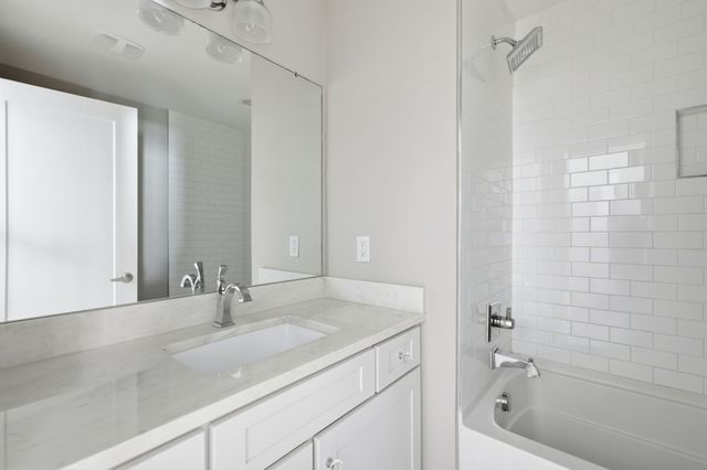 220 Croleywood Ln, Nashville, TN 37209