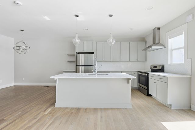 220 Croleywood Ln, Nashville, TN 37209