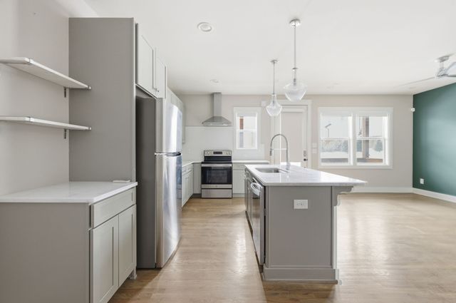 220 Croleywood Ln, Nashville, TN 37209