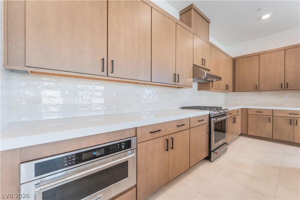 9132 Las Manaitas Avenue 401, Las Vegas, NV 89144 — photo 3