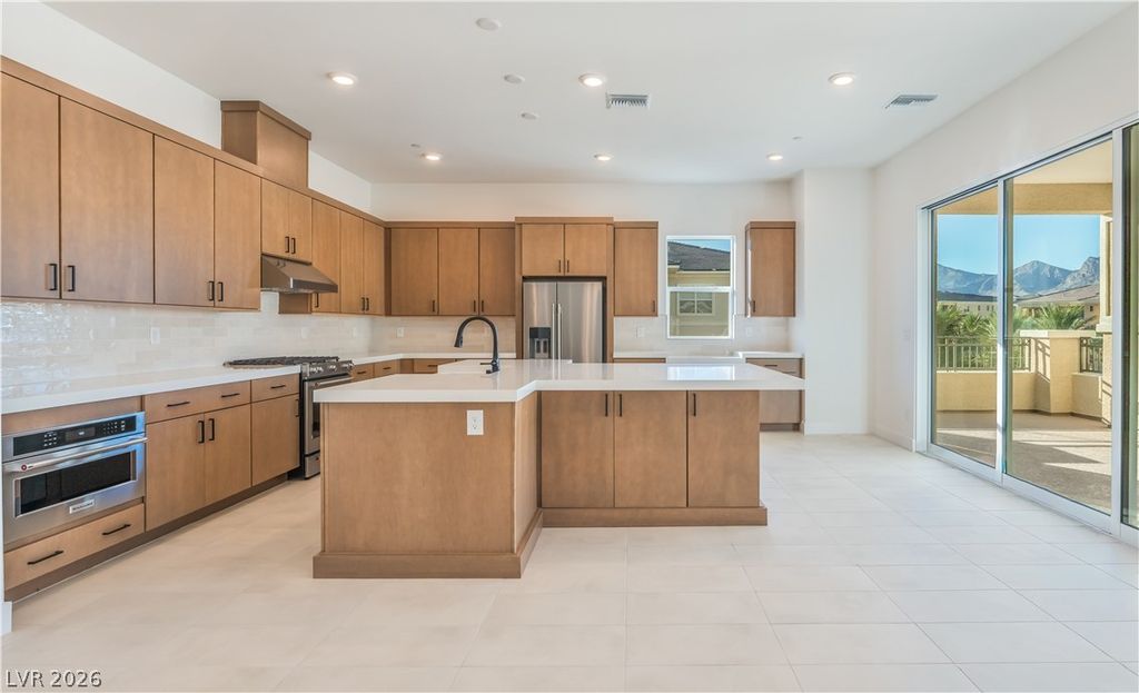 9132 Las Manaitas Avenue 401, Las Vegas, NV 89144 — photo 4