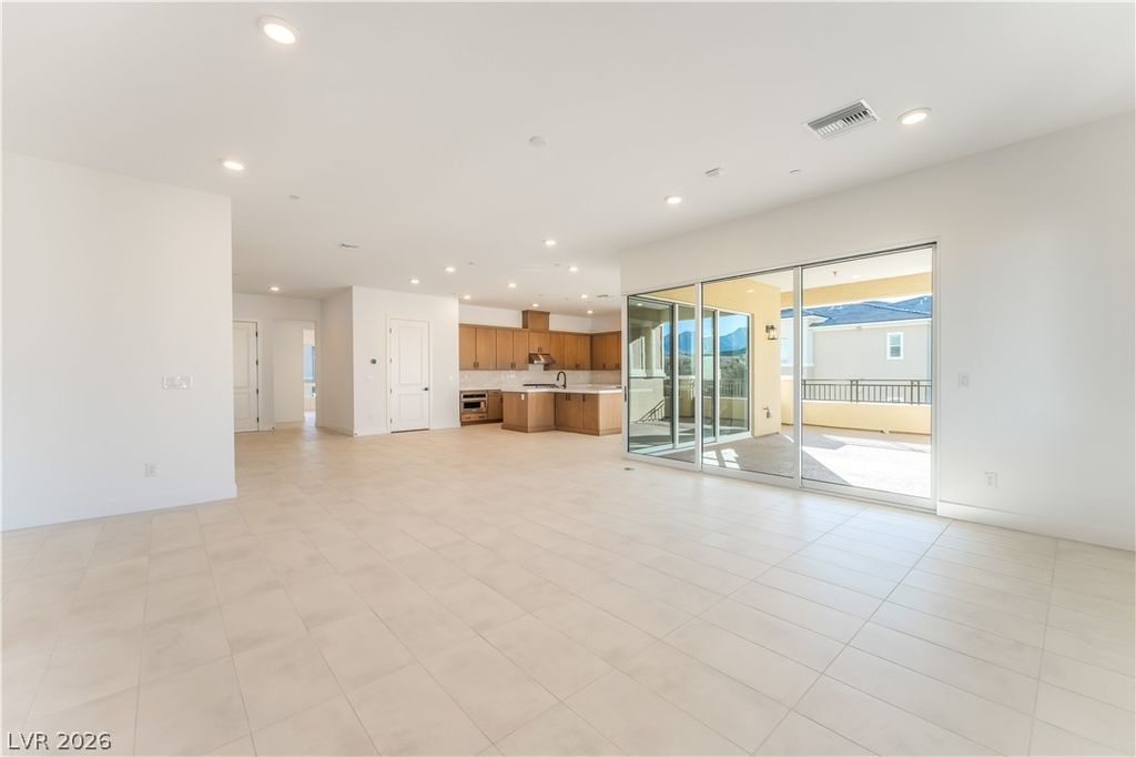 9132 Las Manaitas Avenue 401, Las Vegas, NV 89144 — photo 5