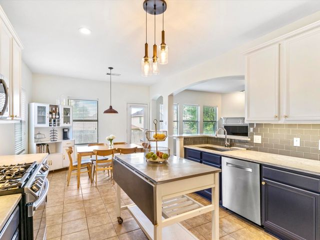 9836 Autumn Sage Drive, Fort Worth, TX 76108