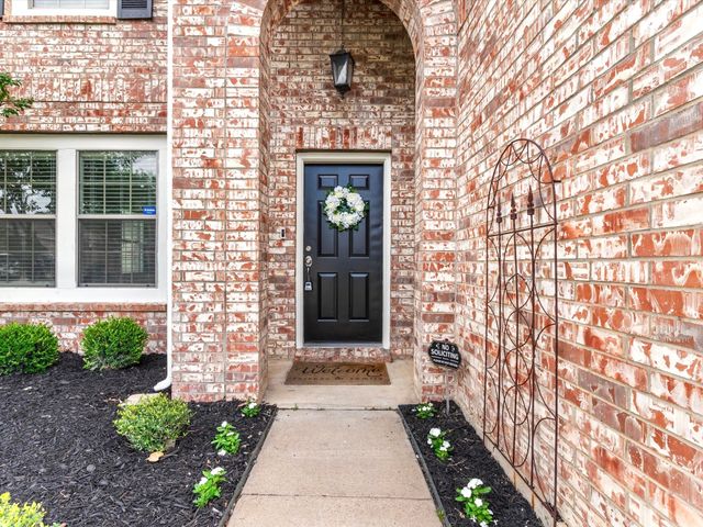 9836 Autumn Sage Drive, Fort Worth, TX 76108