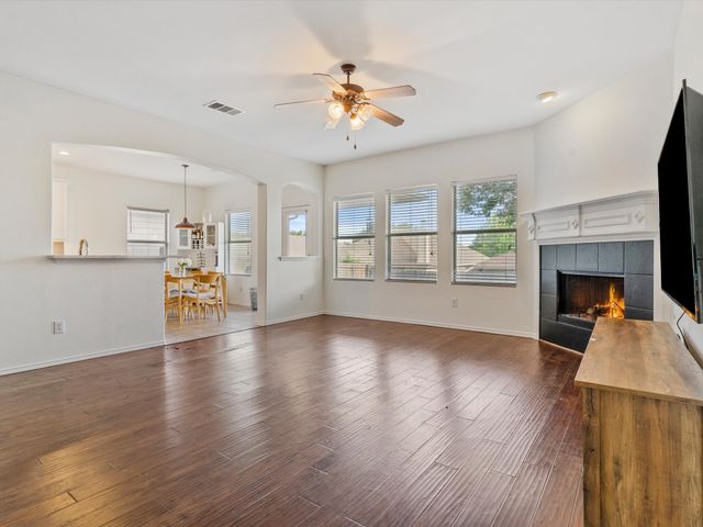 9836 Autumn Sage Drive, Fort Worth, TX 76108