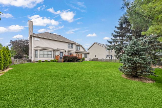 553 Danbury Drive, Oswego, IL 60543