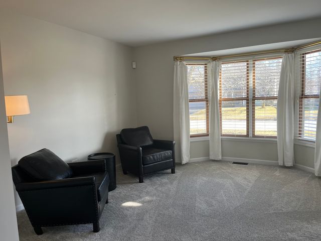 553 Danbury Drive, Oswego, IL 60543