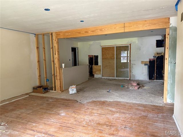 1620 Woodman Drive, Florissant, MO 63031