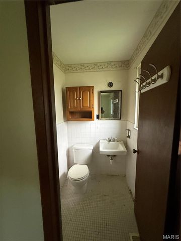 1620 Woodman Drive, Florissant, MO 63031