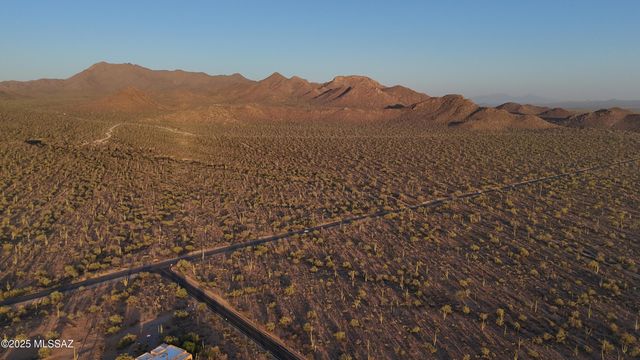 12122 W Lak A Yucca Place, Tucson, AZ 85743