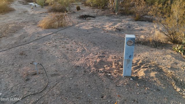 12122 W Lak A Yucca Place, Tucson, AZ 85743