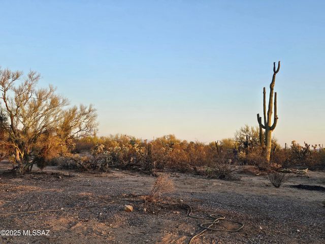 12122 W Lak A Yucca Place, Tucson, AZ 85743