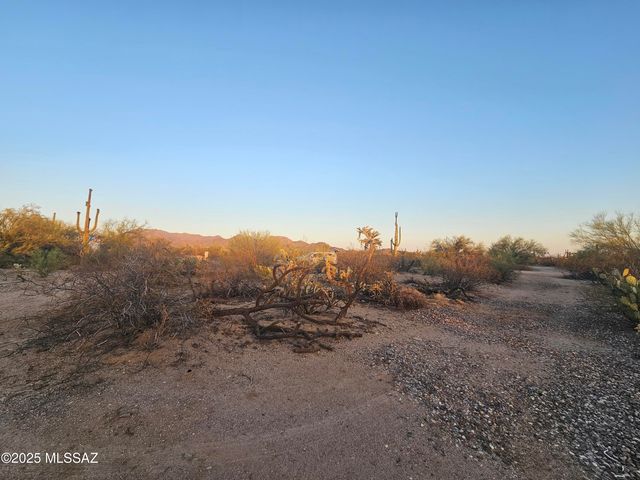 12122 W Lak A Yucca Place, Tucson, AZ 85743