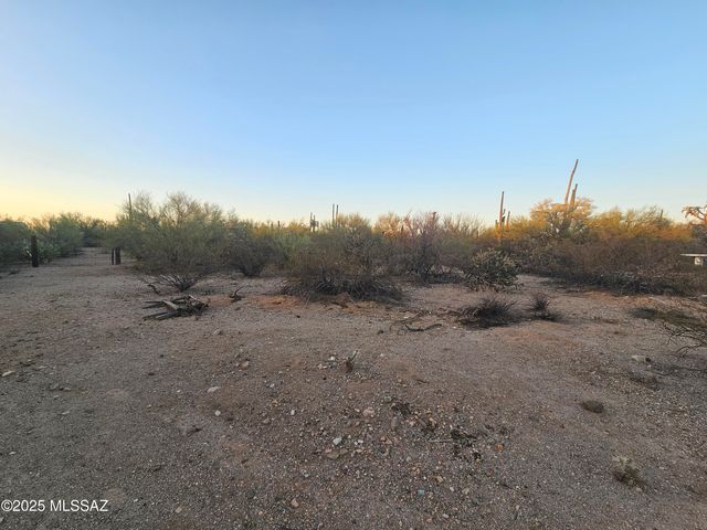 12122 W Lak A Yucca Place, Tucson, AZ 85743