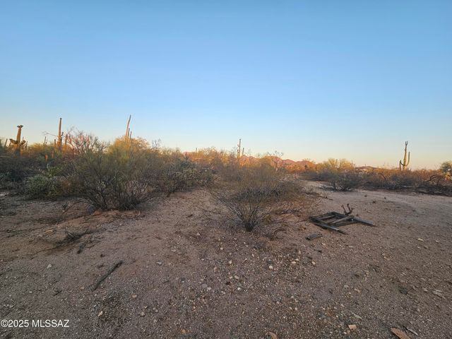 12122 W Lak A Yucca Place, Tucson, AZ 85743